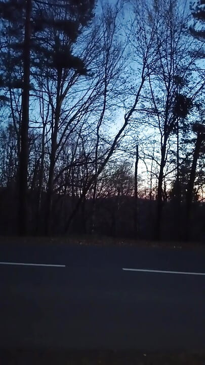 私は見知らぬ人に公共の場で自慰行為をしているところを見つかりました