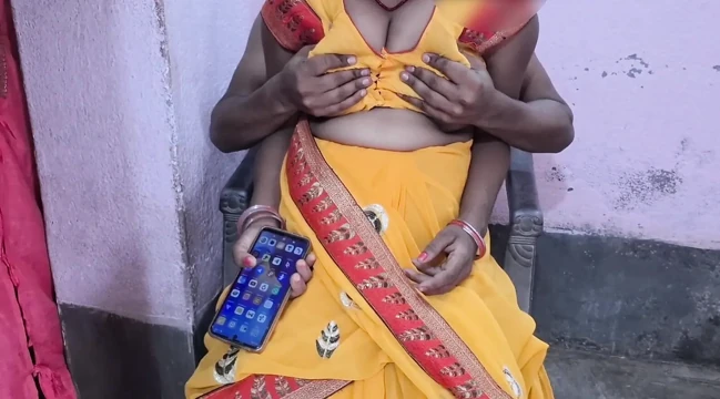India desi girl fucking couple in the bedroom