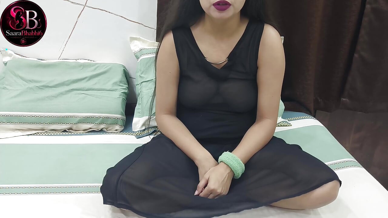 Desi bela professora de tutoria XXX vídeo, professora indiana sexy fodendo forte no estilo de cachorro com áudio claro em hindi.