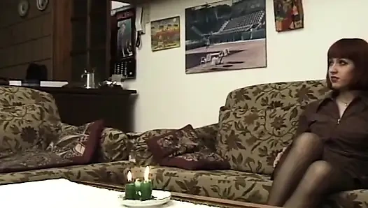 Azgın orta yaşlı seksi kadın yoğun parmaklama seansı sonrası ıslanıyor