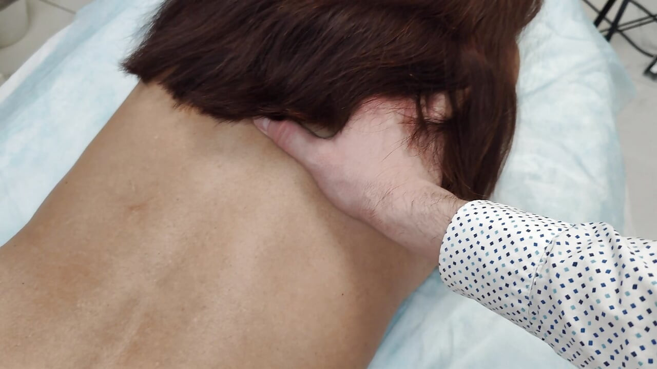 Massage - Mutter Eines Freundes - Sex - Alles Wird in Diesem Video Durcheinandergedreht