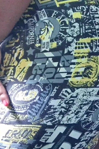 Showing Pussy