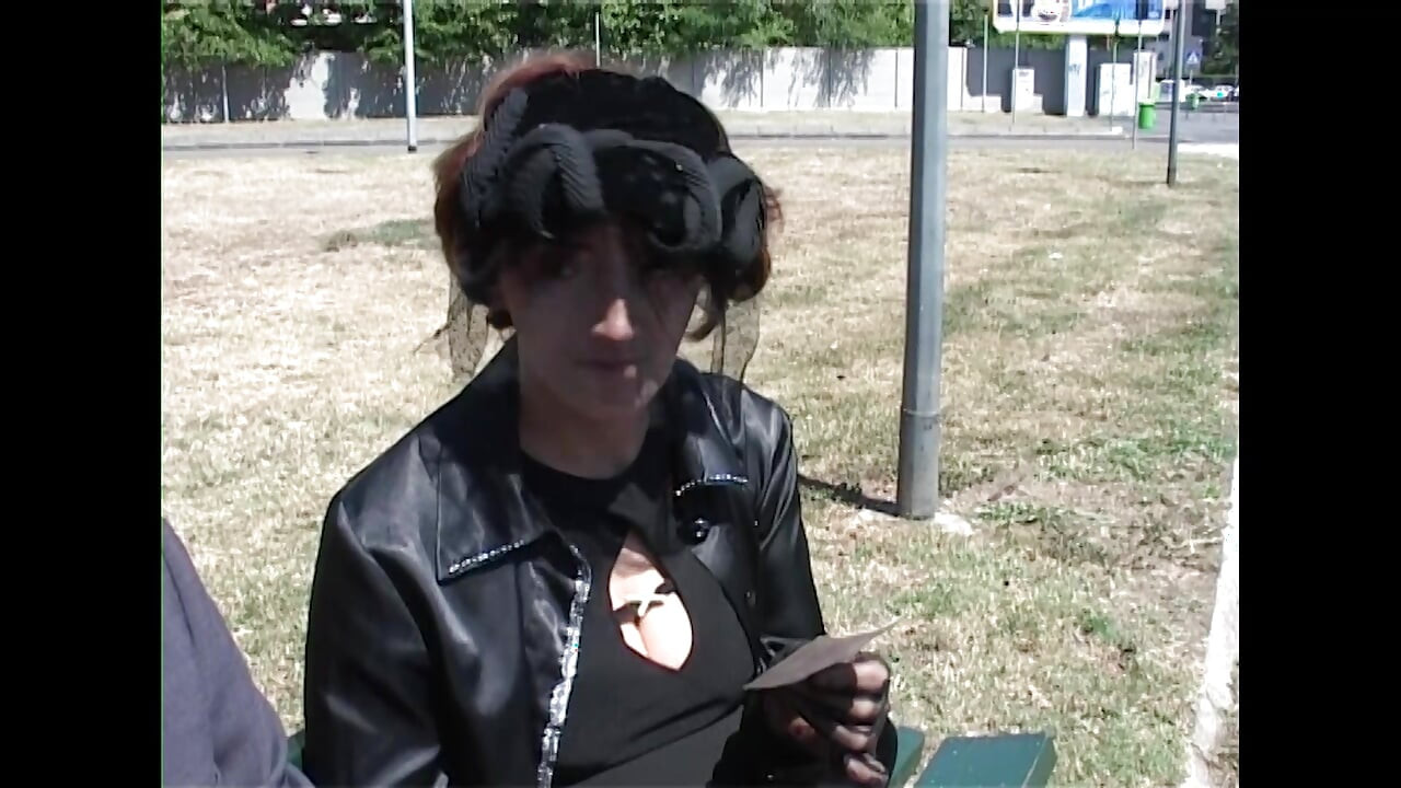 Si jalang berpeluh suka dikongkek oleh lelaki muda