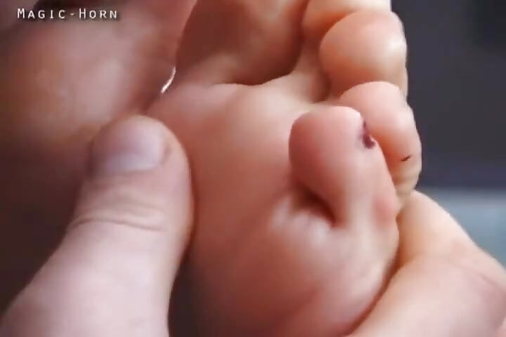 Nemački fetiš stopalima je tu da ga gledate