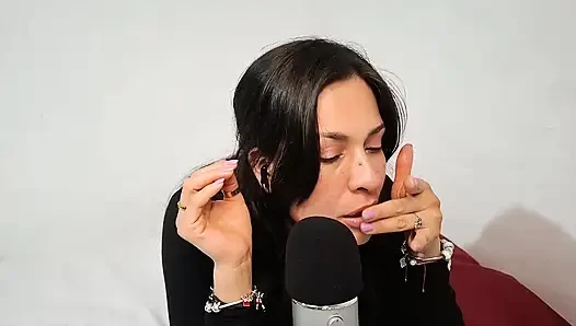 ASMR Kiss, ich beiße und streichelt deine ohren
