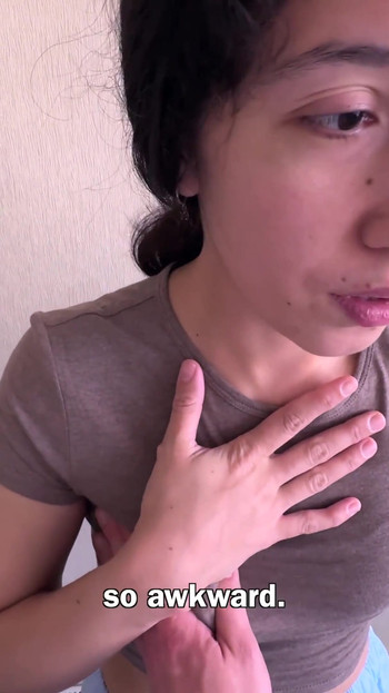 Azijska čistačica mi je dozvolila da je jebem za novac | Klip 1