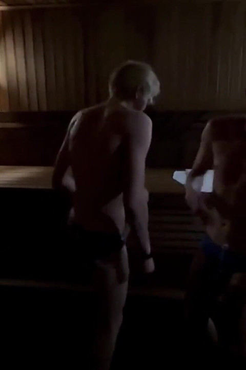 bare land vaale larke sauna men masti karte hain, bare land vaale larke ne tang gand ki chudaee ki