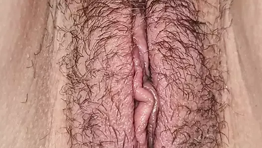 I jerk off my hairy pussy in front of my lover for my man, I wet, I cum, clit orgasm