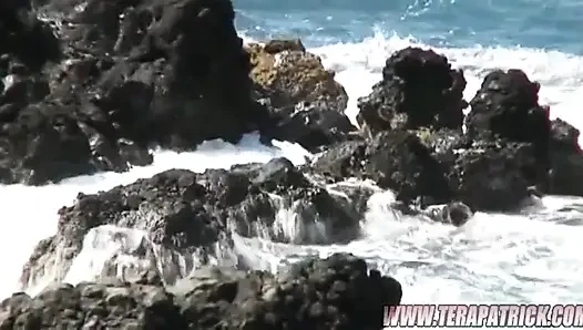 Teradise Island 2: adegan 3 menampilkan Alexis Amore
