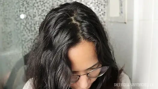 Anne Michelle benutzt gerne analplug, sexy, dicker arsch