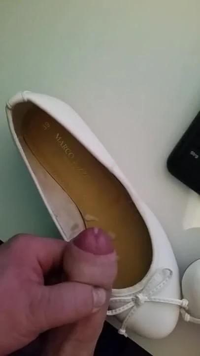 Absahnen vion olli 92 in ihre ballerinas