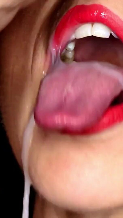 Close Up Amateur Couple Blonde Milf Blowjob Cum in Mouth Swallow | Clip 2