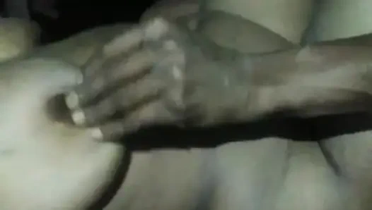 Pelayanku melakukan seks tha