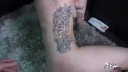 Punk-schätzchen will hardcore-sex, weil weicher fick für verlierer ist