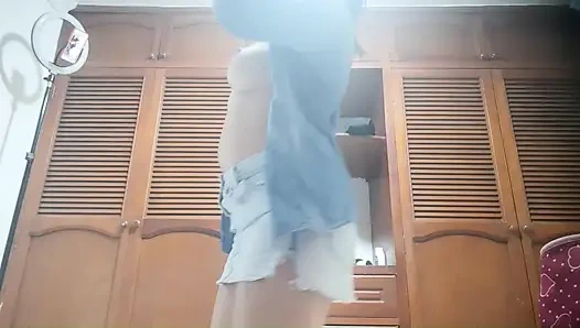 Kız arkadaşımı sikiyorum ve sikişmesi için kışkırtmasını kaydediyorum