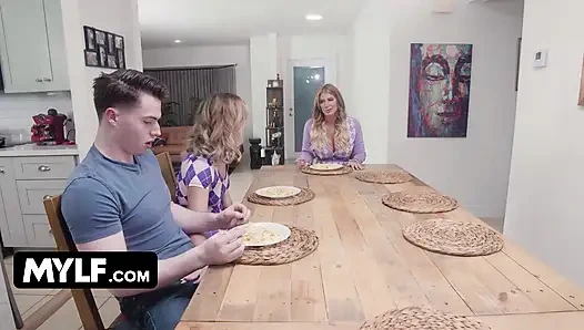 Сверх топ порно спуфы с Lolly Dames и Maxie Mellow идет смехотворно дикие