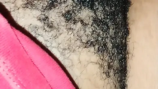 Aku muasin memekku pakai vibratorku sendirian