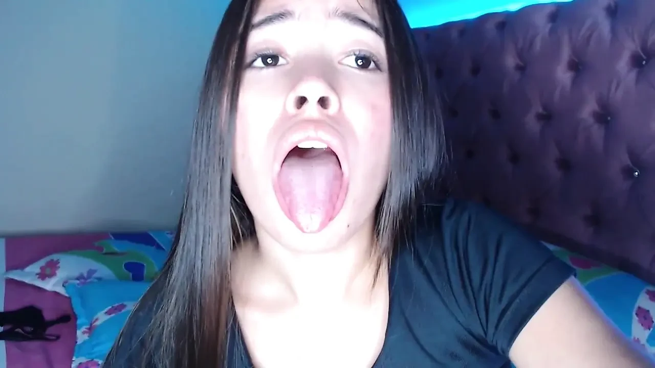 your step-daughter fuck pussy and anal, you find the video