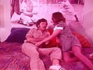 复古 70 年代色情 - 口交和手淫