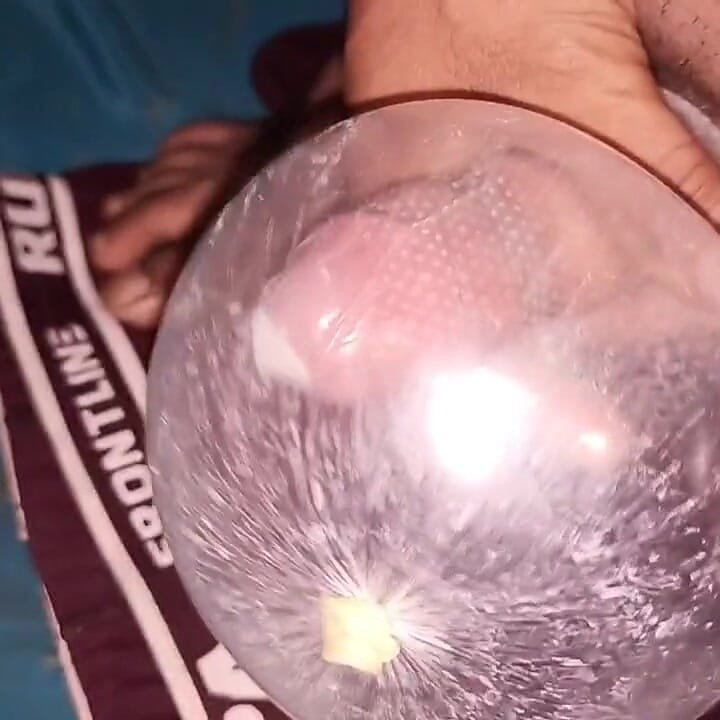 你想要在你嘴里吮吸我光滑的