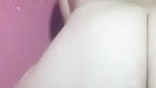 Ich masturbiere und ich komme lecker