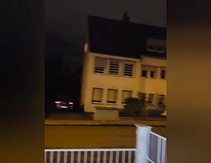 Šetnja spermom u najlonkama