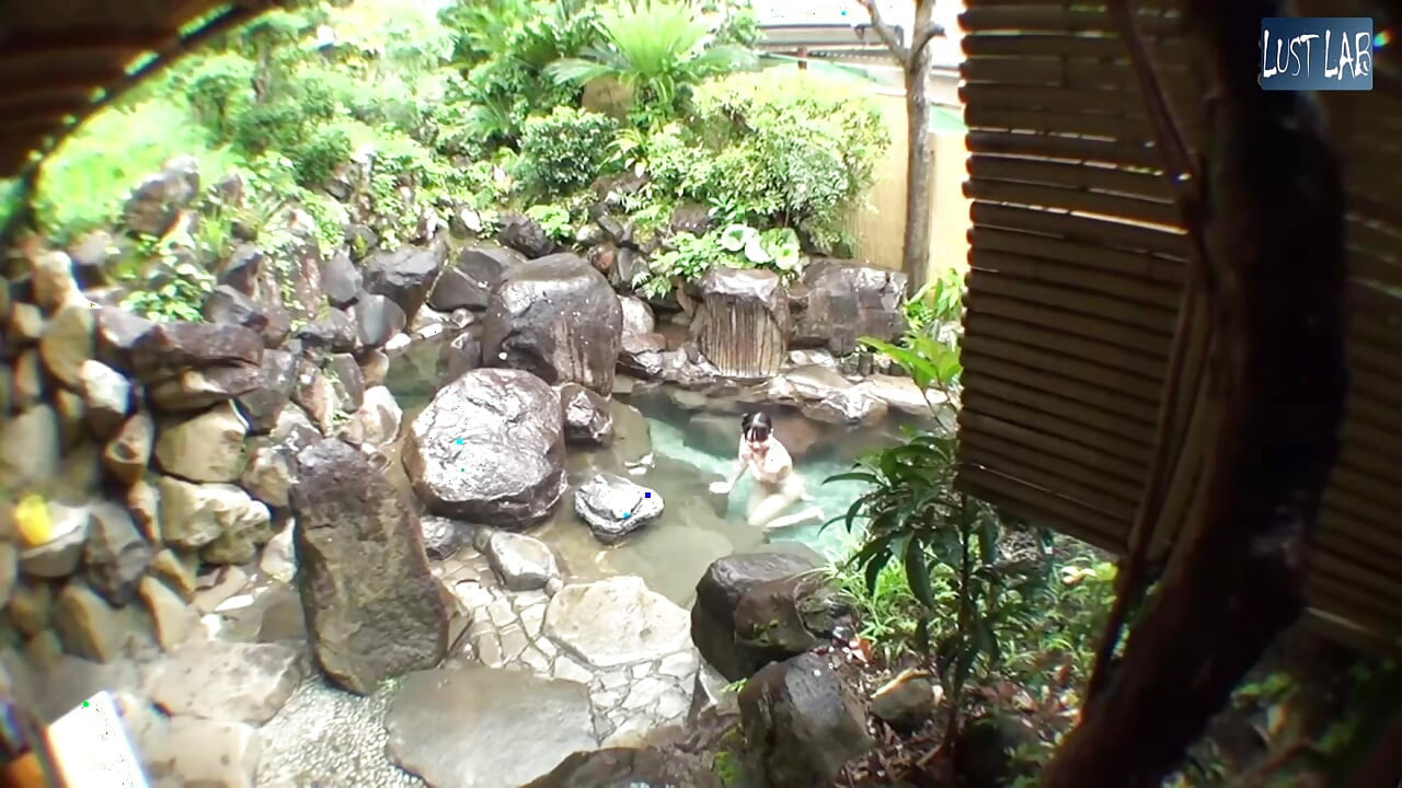 Aphrodisiac Hot Spring Water Heats the Body Until Restraint Completely Falls Apart Part1