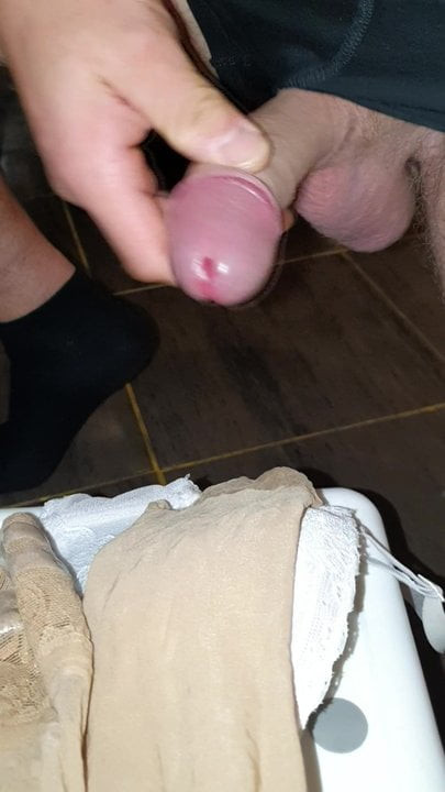 cumming stocking on