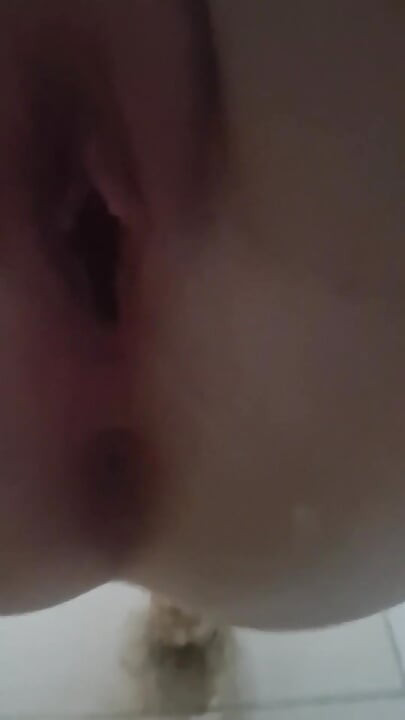 Выделения из мокрой киски