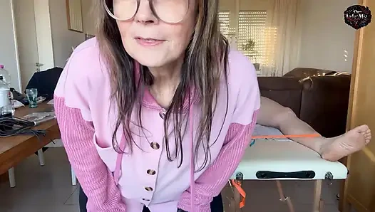 Domlady mia slaveofm hell of pain cbt'i kırbaçlıyor ve elektrik ve edepsiz diş teli ile cezalandırılıyor - bölüm 5