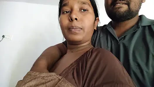 Dhire dhire davar aapne bhabhi ke boobs kiss kiya aaur bhabhi khush ho gai.