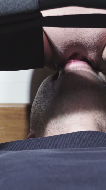 Let's use the chair for a good licking of my pussy until I cum - My pussy in 4k | Clip 1