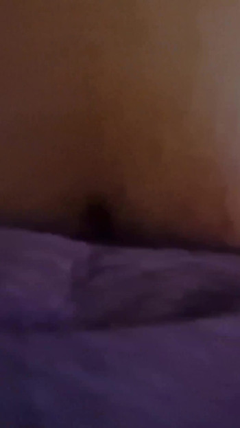 Pušenje, jebanje i ogromno lice za gutanje. | Isječak 1