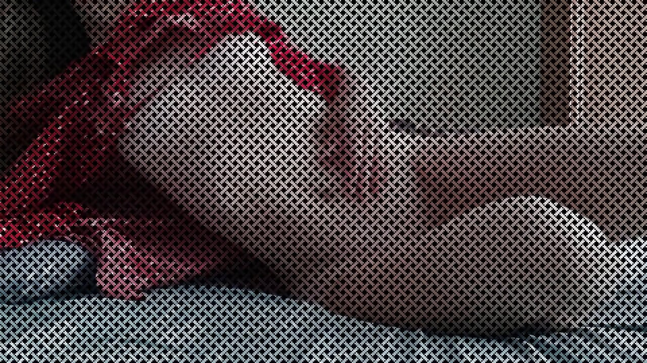 Esposa com tesão se fode com vibrador