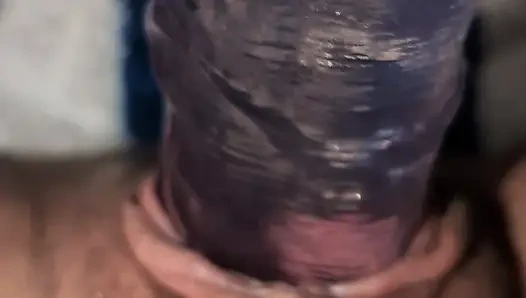 Tante seksi lagi asik muasin memeknya pakai dildo sampai muncrat sendirian