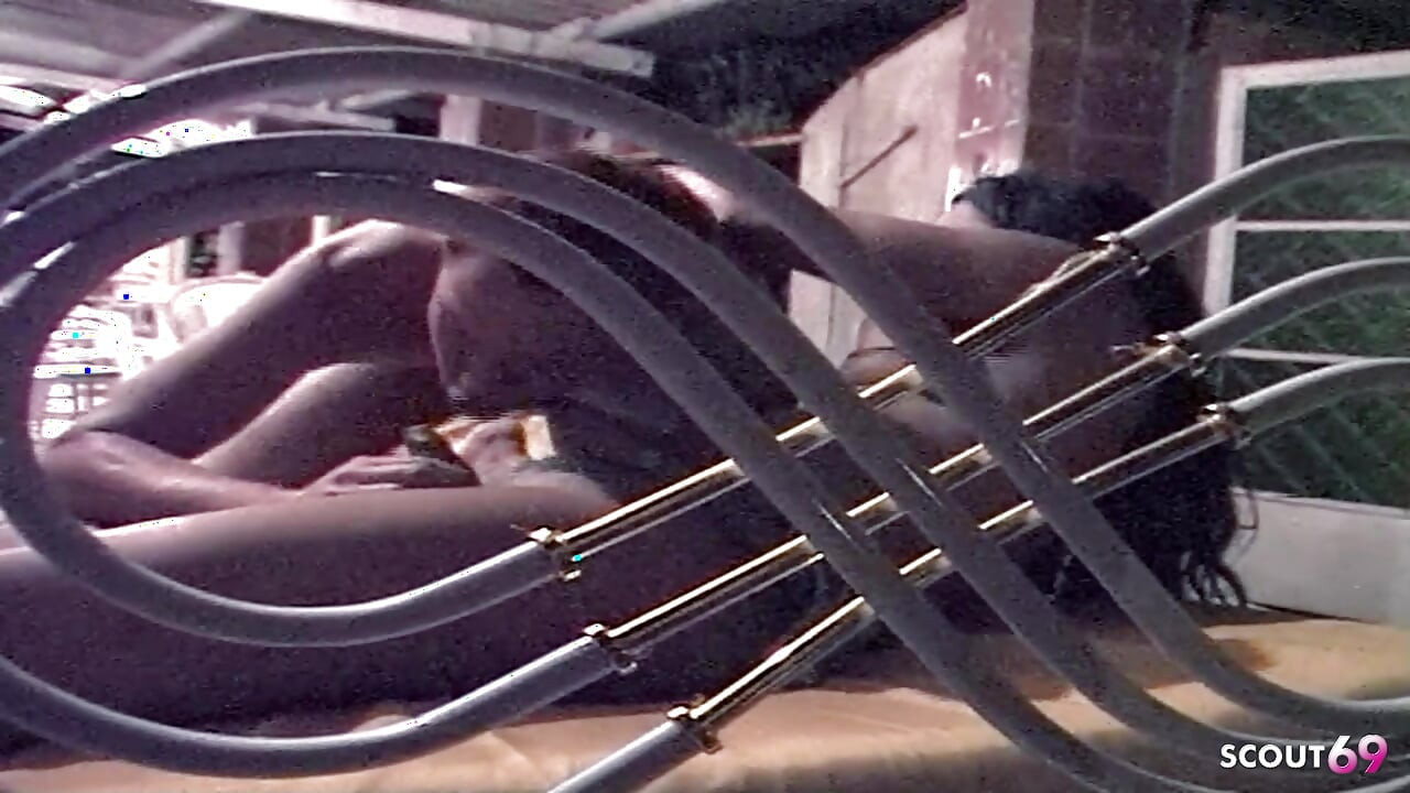 Латина транссексуал мастурбує під час побачення, туга дупа хлопців з іграшкою