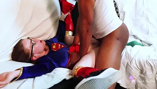 Amy Quinn - Хэллоуин, разный вид угощения