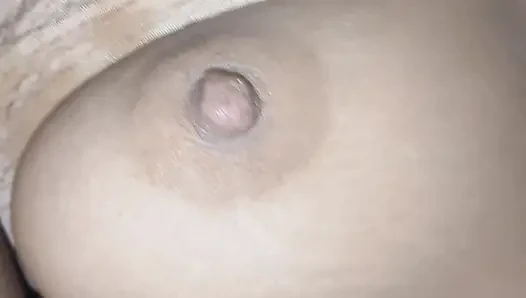 night mai bhabhi ke boobs dabye full part enjoy