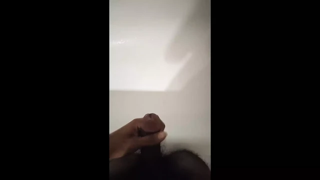 Jim is going to masturbate for 25 days to celebrate his birthday and to please you too! Day 22