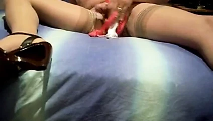 kızımın iç çamaşırlarıyla eğlenmek