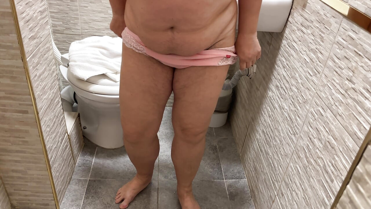 Naked and Wet Zara Charm Enjoying a Hot Hotel Shower