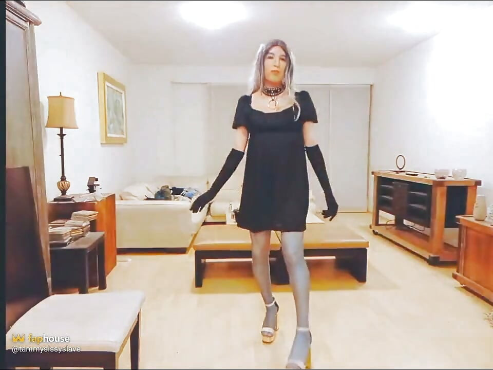 Naughty Sissy Crossdresser Webcam Show: Sexy Outfits & Dirty Male Fantasies