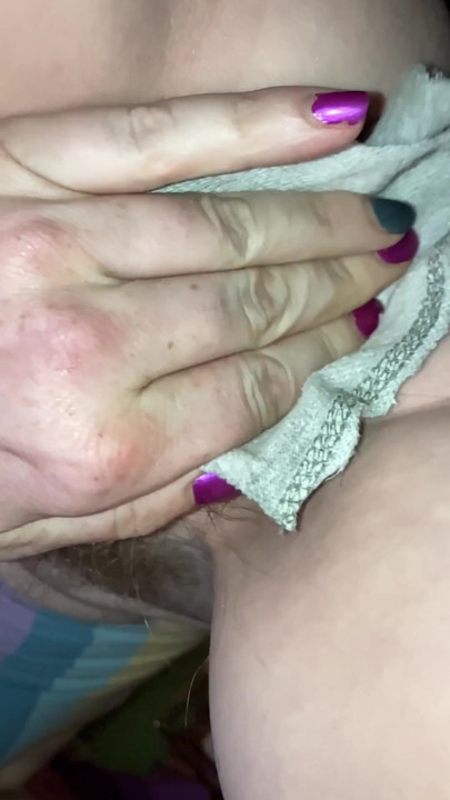 Perfect pissing pussy POV - in slow motion so that you can really enjoy the golden nectar flowing freely | Clip 1