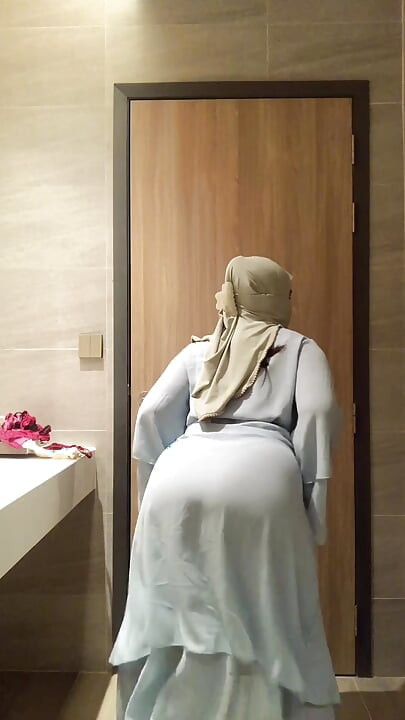 Do you like my ass? "Miss me yet? I can fix that... 💦