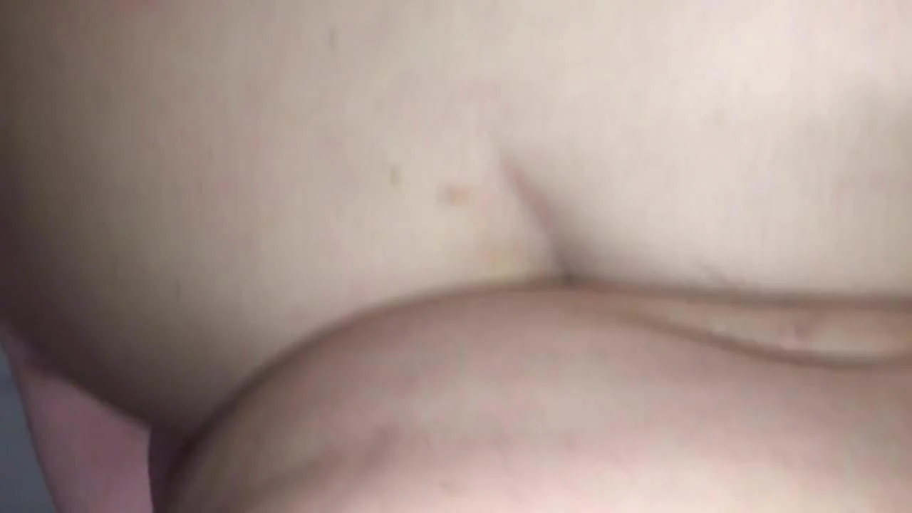 Litet klipp av jävla knubbig kompis
