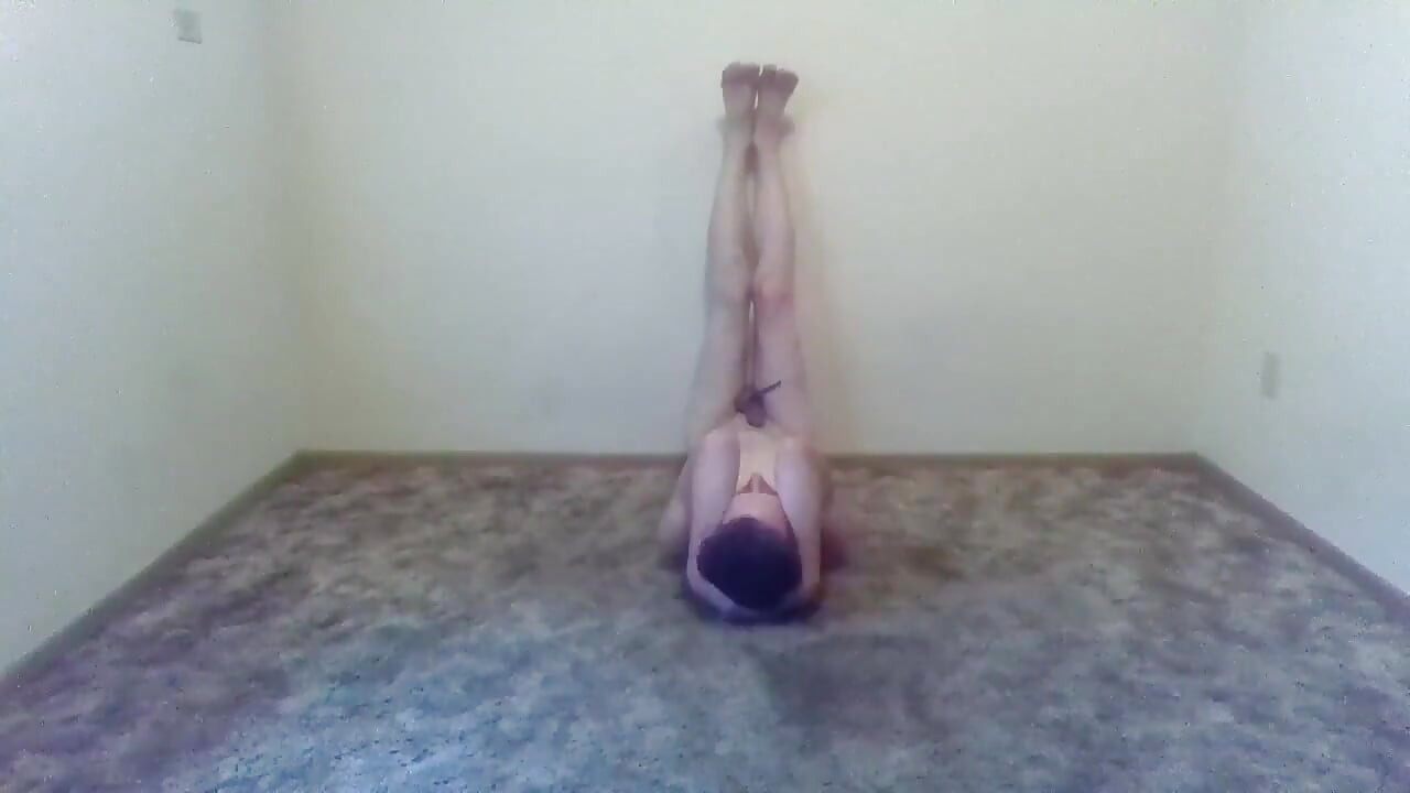 Nakenövningar: 10 vägg sit-ups