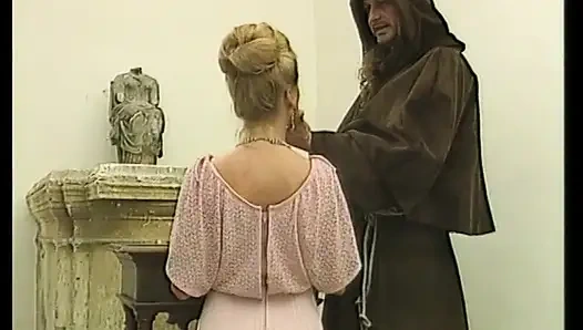 Azgın keşiş Rasputin çekici sarışın Rus prensesi sikiyor