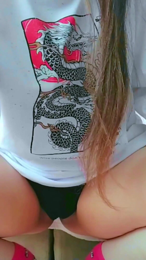 I want to suck more than lollipops let me feel u in my mouth horny student fucking herself while alone at home | Clip 2