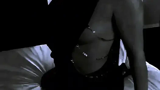 Да, моя шлюха просит член в ее задницу