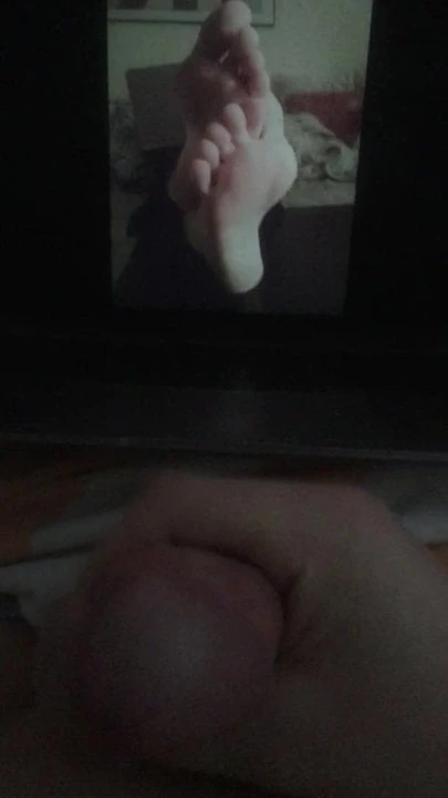 Cum Tribute To Kittys Feet